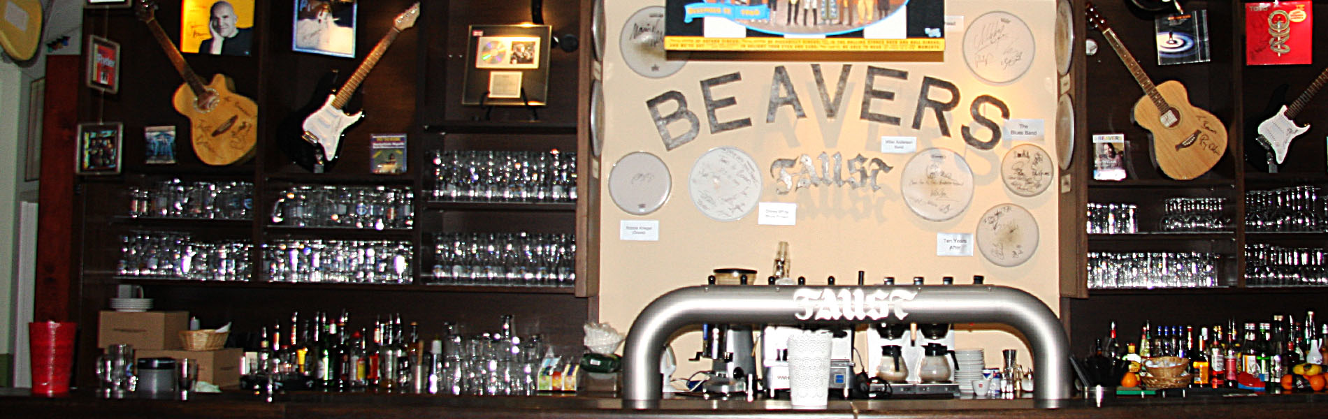 Herzlich Willkommen im BEAVERS - Live-Musik, Rock-Museum, Cocktail-Lounge